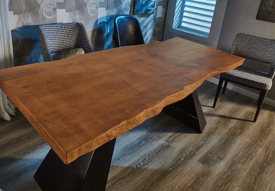 史瓦龍6.6尺實木餐桌