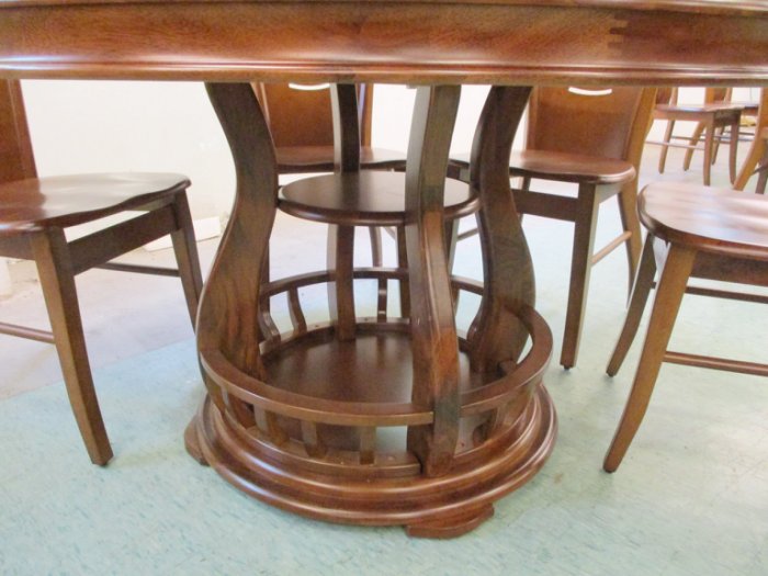 亞伯全實木圓形餐桌 4.38尺4.86尺 四條餐椅